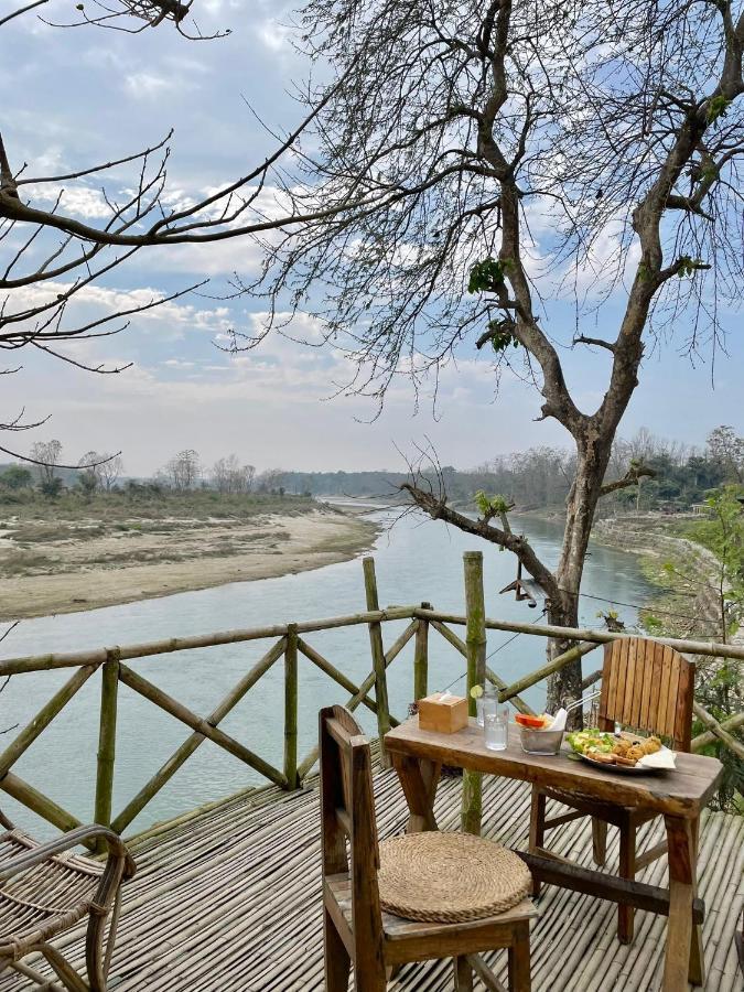 Happy Lemon Tree Lodge Sauraha Exterior photo
