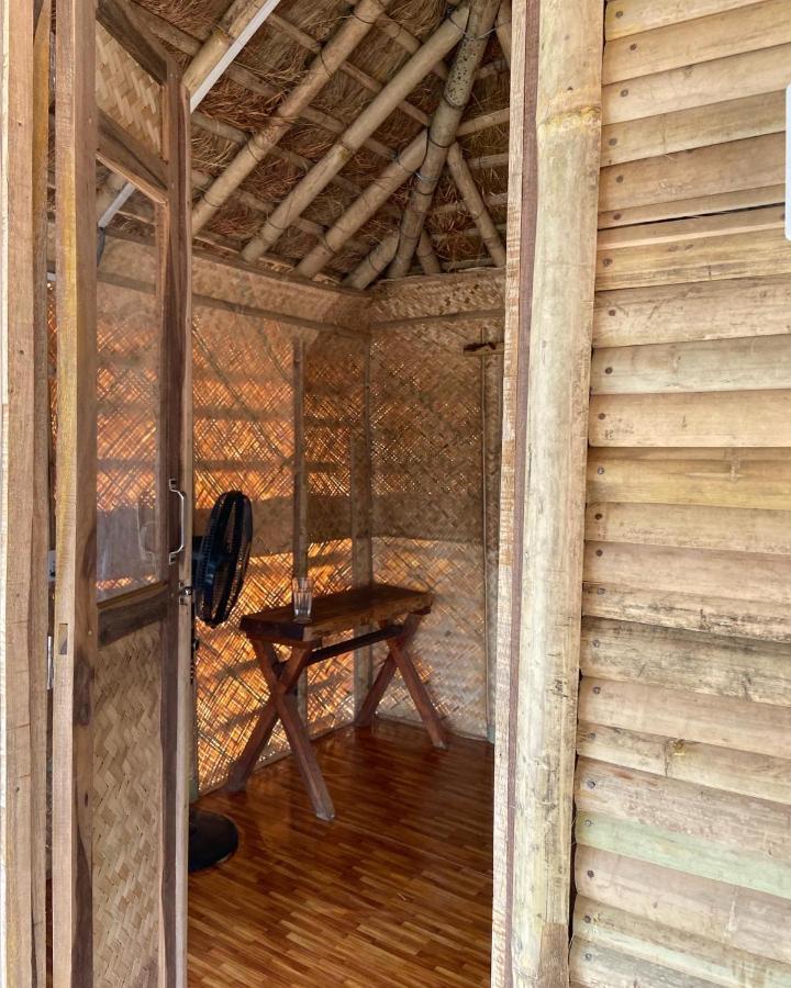 Happy Lemon Tree Lodge Sauraha Exterior photo
